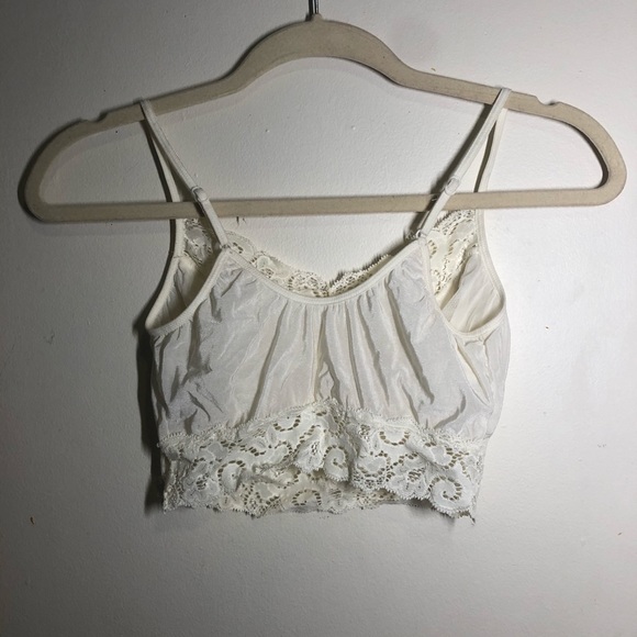 Olga Lace Bralette - Picture 2 of 5